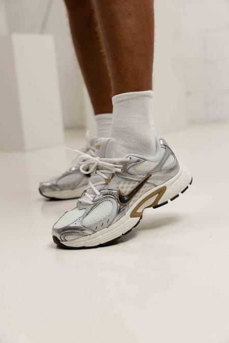 Nike V5 RNR Sneakers Heren Wit/Grijs/Goud - Maat 44 - Kleur: GoudWitGrijs | Soccerfanshop