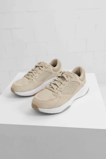 Under Armour Edge Suede Sneakers Heren Beige - Maat 43 - Kleur: Beige | Soccerfanshop