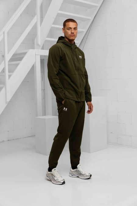 Under Armour Vibe Woven Trainingspak Heren Donkergroen - Maat XL - Kleur: Donkergroen | Soccerfanshop