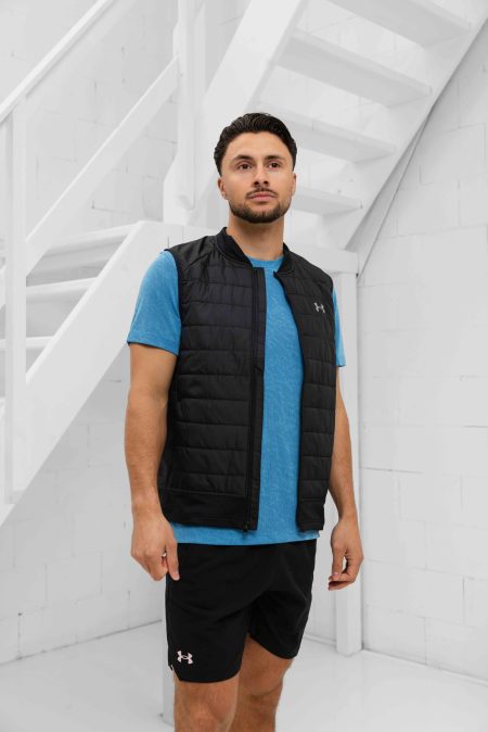 Under Armour Launch Insulated Bodywarmer Heren Zwart - Maat M - Kleur: Zwart | Soccerfanshop