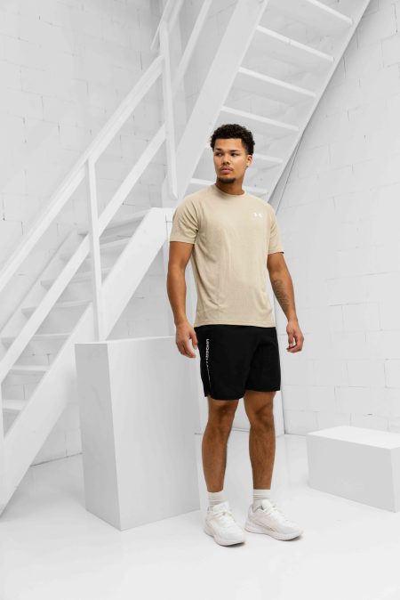 Under Armour Tech Textured Woven Zomerset Heren Beige/Zwart - Maat L - Kleur: BeigeZwart | Soccerfanshop