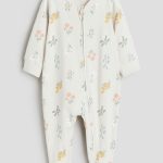 H & M - Pyjamapakje met voetjes - Beige