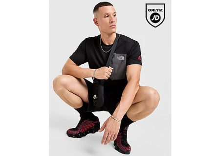 The North Face Mountain Athletics Pocket T-Shirt - Zwart- Heren