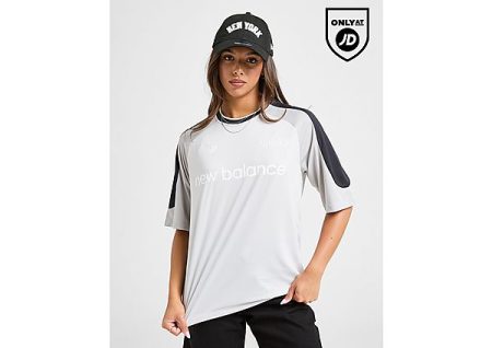 New Balance Football Boyfriend T-Shirt - Zwart- Dames