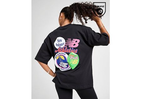 New Balance Sticker Boyfriend T-Shirt - Zwart- Dames