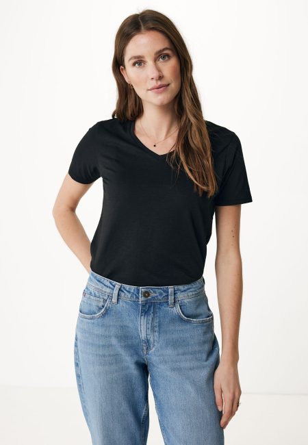 FEMMIE Basic v-neck tee Black