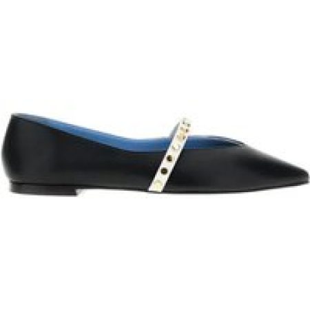 - Pointed Toe Flats With Gold Studded Strap in zwart