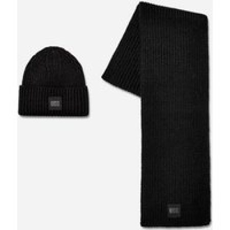 UGG® Chunky Rib Knit-set in Black