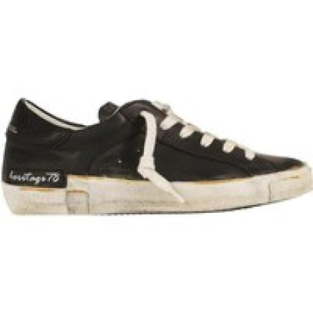 Philippe Model Low-Top Sneakers - Low-Top Distressed Black Goat Leather Sneakers in zwart