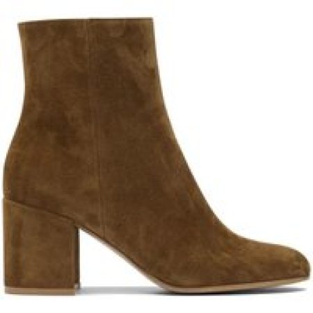 Gianvito Rossi Boots - Mid-Height Suede Ankle Boots in bruin
