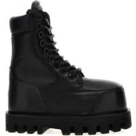 Alexander McQueen Boots - Nappa Ankle Boots in zwart