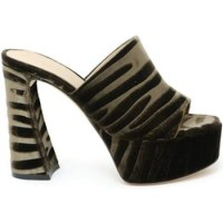 Gianvito Rossi Sandalen - Mink Zebra Print Velvet Mules in zwart