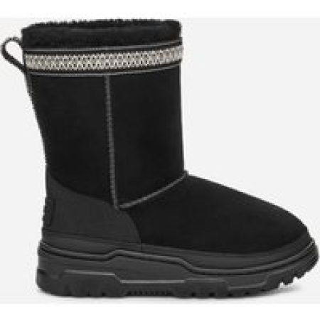 UGG® Classic Short TrailGazer-laars in Black