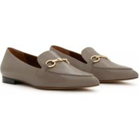 Isabel Bernard Loafers & ballerina schoenen - Vendôme Margaux calfskin patent leather loafers in grijs