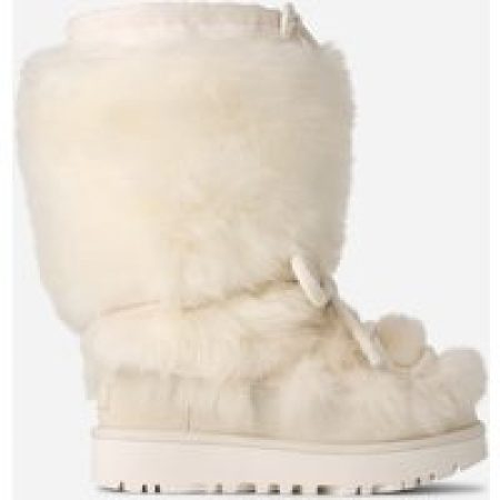 UGG® Classic Tall Chalet-laars in White