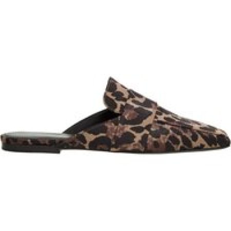 - Leila in luipaardprint