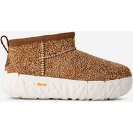 UGG® Classic Ultra Mini Wrap Tech-laars in Brown