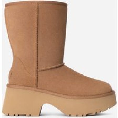 UGG® Classic Short New Heights-laars in Brown