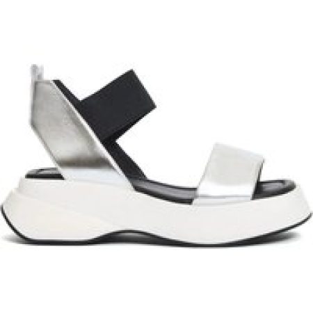 Elena Iachi Sandalen - Silver Leather Wedge Sandal in wit