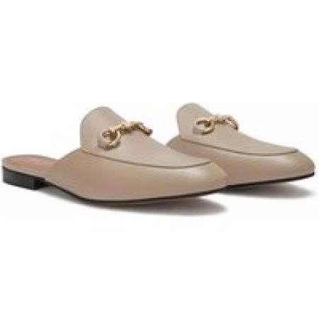 Isabel Bernard Loafers & ballerina schoenen - Vendôme Fleur calfskin leather slipper loafers in taupe