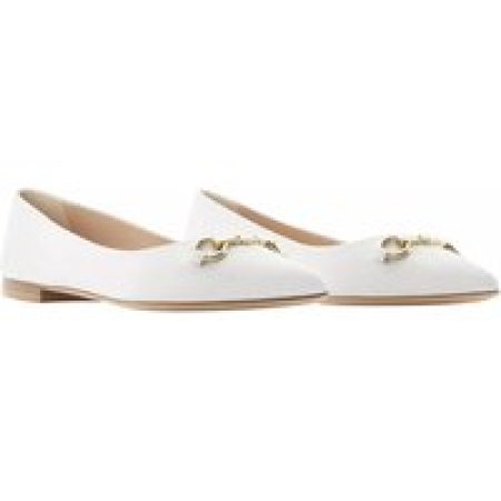 Isabel Bernard Slippers - Vendôme Elita Calfskin Leather Ballerinas in wit