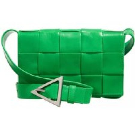 Bottega Veneta Crossbody bags - Small Cassette Shoulder Bag in groen