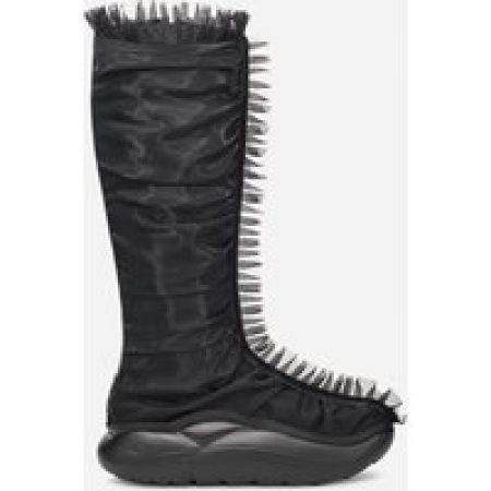 UGG® CS Ruffle Tall-laars in Black