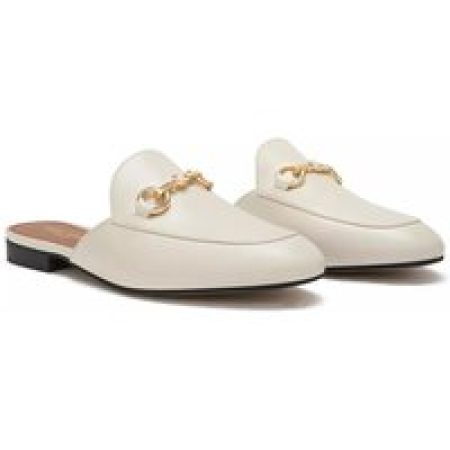 Isabel Bernard Loafers & ballerina schoenen - Vendôme Fleur calfskin leather slipper loafers in beige