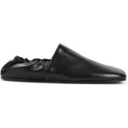 - Refined Black Goat Leather Ballerinas in zwart