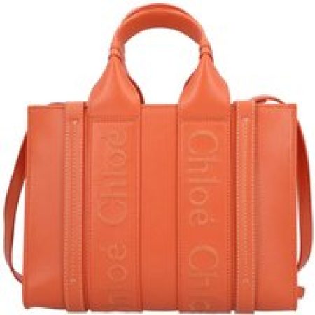 Chloé Shoppers & Totes - Small Woody Tote Bag Orange in oranje