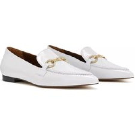 Isabel Bernard Loafers & ballerina schoenen - Vendôme Margaux calfskin patent leather loafers in wit