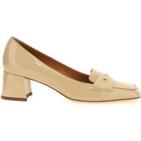 Tod's Hoge hakken - Patent Leather Pumps in beige
