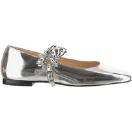 - Low Shoe With Metallic Decoration in zilver