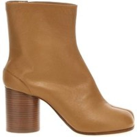 Maison Margiela Boots - Tabi' Ankle Boots in bruin