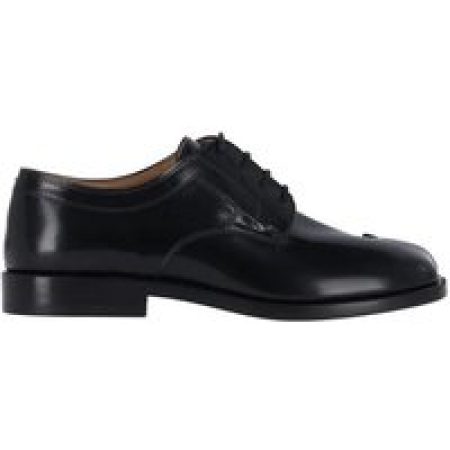 Maison Margiela Low-Top Sneakers - Refined Black Leather Derby Shoes With Tabi Detail in zwart