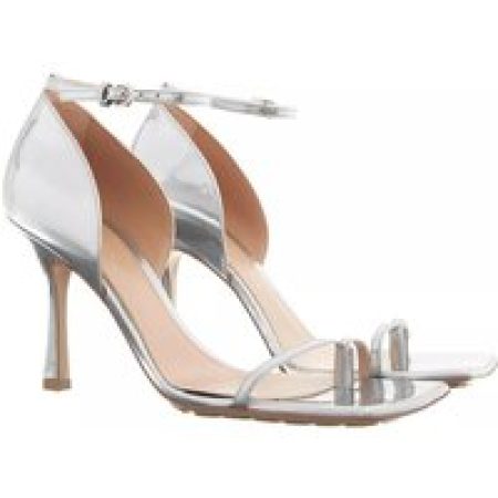 Bottega Veneta Sandalen - Stretch Strap Sandals in zilver