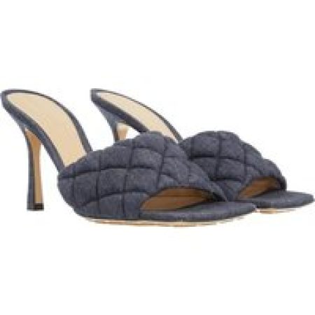 Bottega Veneta Slippers - Padded Sandal Denim Matelasse in blauw