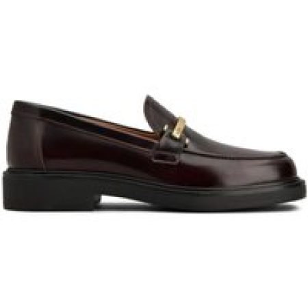 - Polished Burgundy Loafers With Decorative Metal Ba in zwart