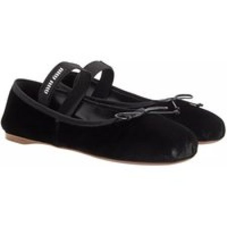 Miu Miu Loafers & ballerina schoenen - Woman Velvet Ballerinas in zwart