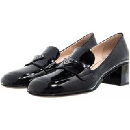 Prada Loafers & ballerina schoenen - Loafer With Triangle Logo in zwart