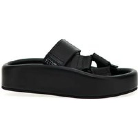 MM6 Maison Margiela Sandalen - Adjustable Black Leather Sandals With Rubber Sole in zwart