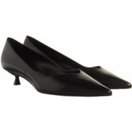 Stuart Weitzman Pumps & high heels - Eva 35 Pump in zwart