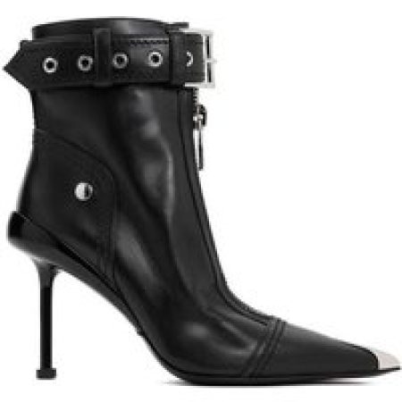 Alexander McQueen Sneakers - Black Leather Ankle Boots in zwart