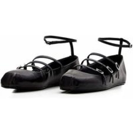 Alexander McQueen Loafers & ballerina schoenen - Leather Ballerina Flat in zwart